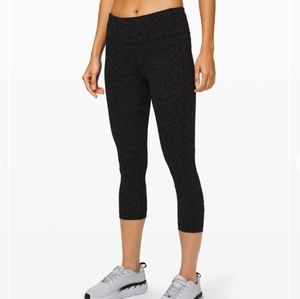 Lululemon high-rise pace rival crop 22"